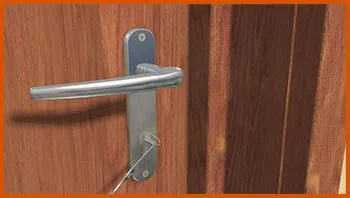 Centreville Locksmith Service Centreville, VA 703-270-6009 - 14-unlock-door