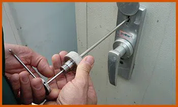 Centreville Locksmith Service Centreville, VA 703-270-6009 - 5-lock-opening